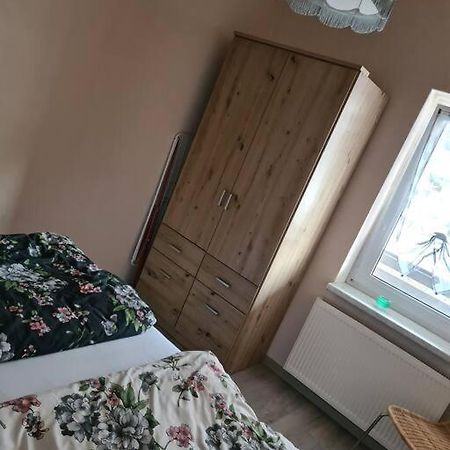 Gemuetliche Ferienwohnung Am Waldrand Elgersburg Exterior foto