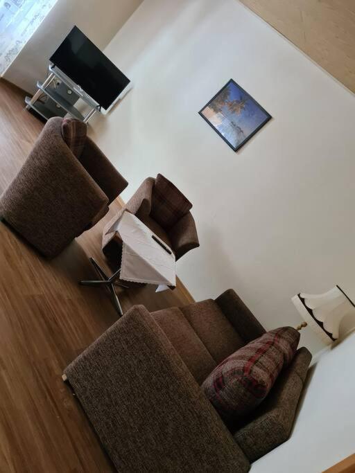 Gemuetliche Ferienwohnung Am Waldrand Elgersburg Exterior foto
